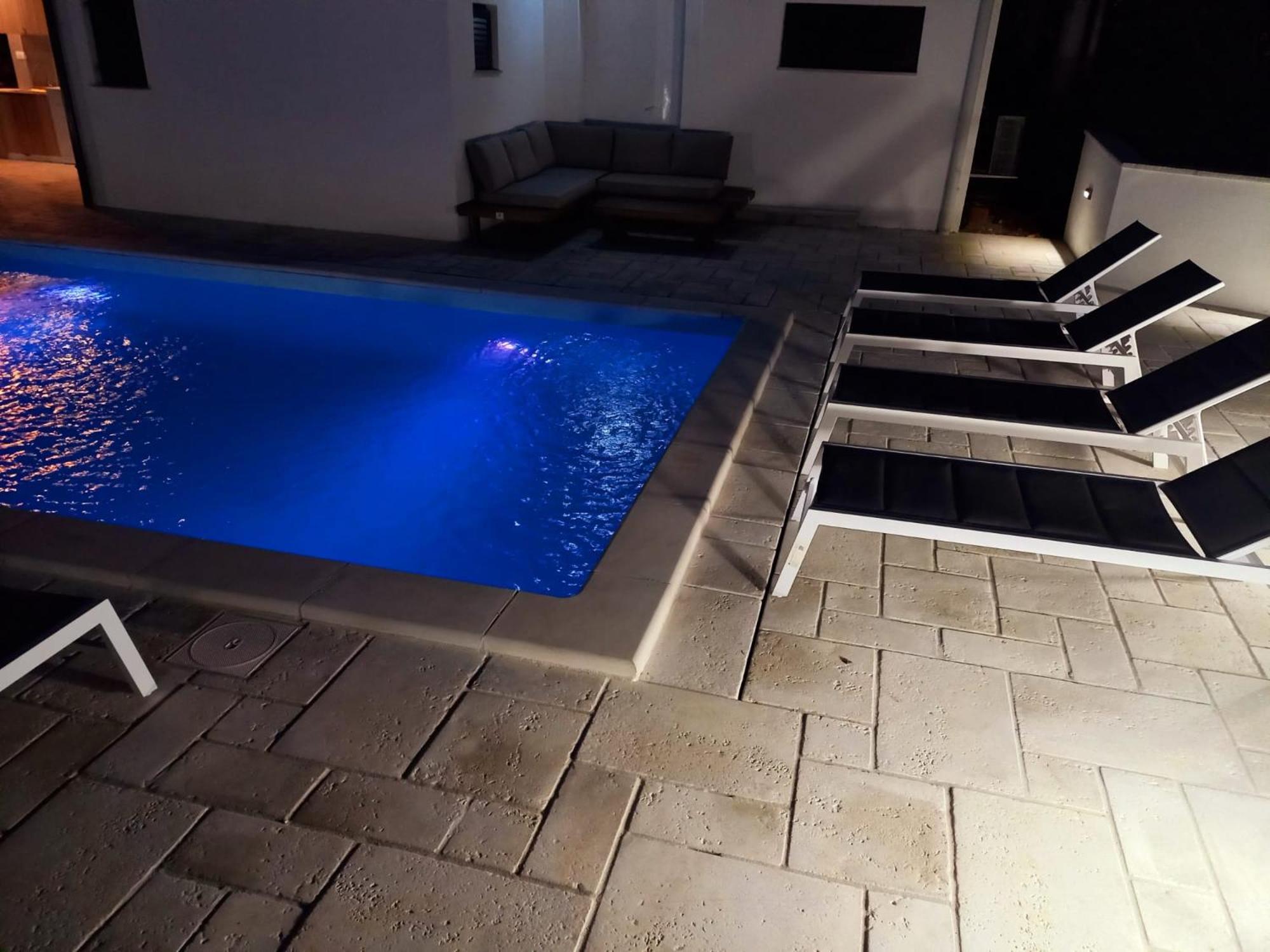 Big Swimming Pool Apartment Monvidal بولا المظهر الخارجي الصورة