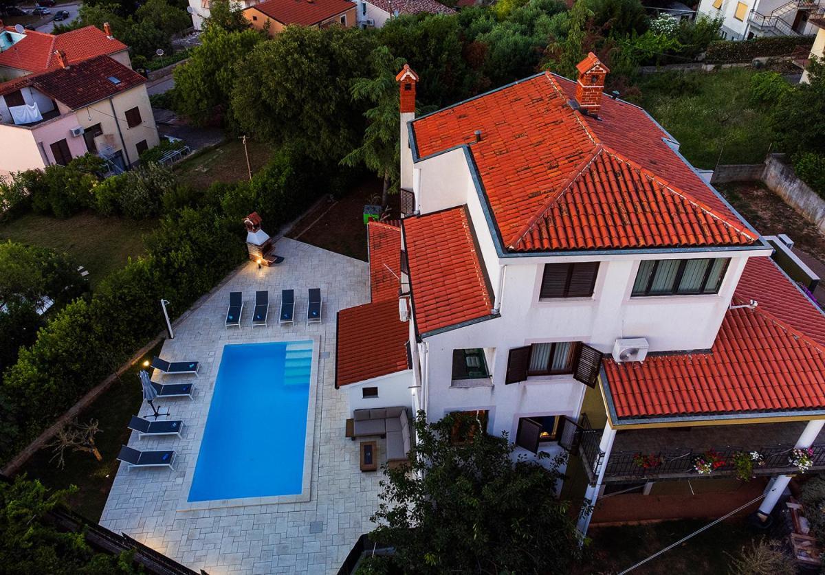 Big Swimming Pool Apartment Monvidal بولا المظهر الخارجي الصورة