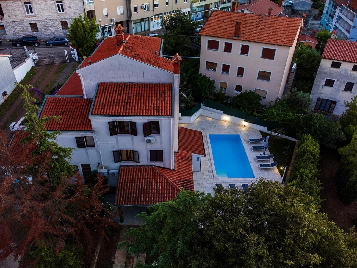 Big Swimming Pool Apartment Monvidal بولا المظهر الخارجي الصورة