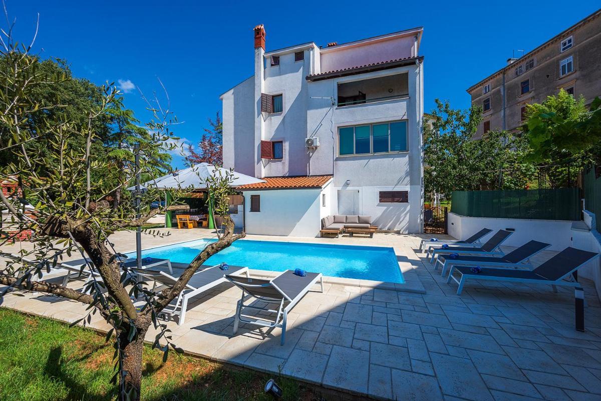 Big Swimming Pool Apartment Monvidal بولا المظهر الخارجي الصورة