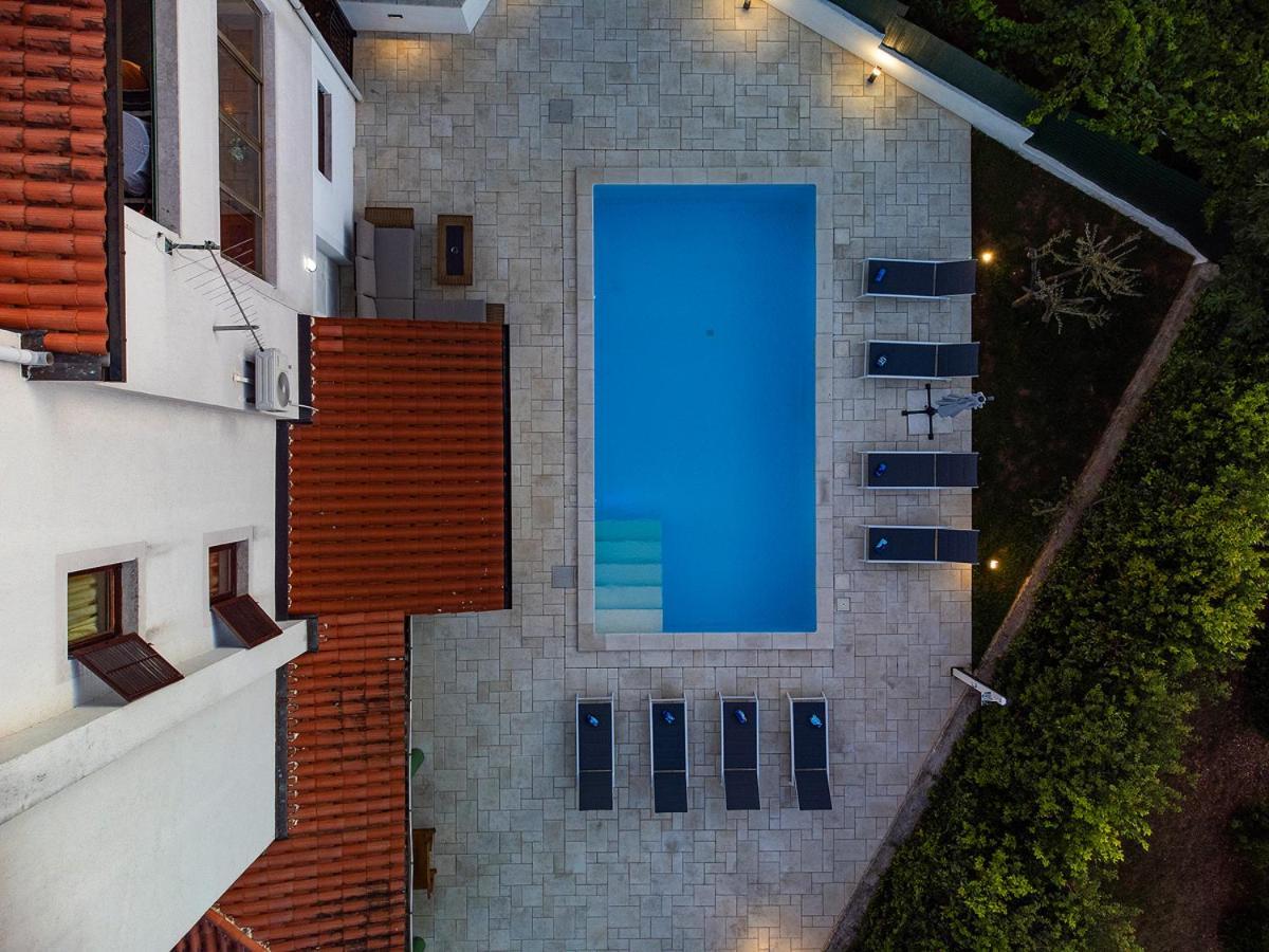 Big Swimming Pool Apartment Monvidal بولا المظهر الخارجي الصورة