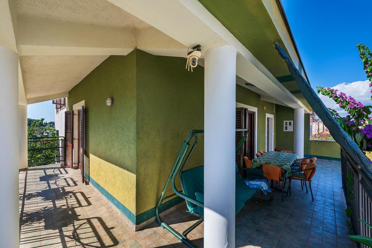 Big Swimming Pool Apartment Monvidal بولا المظهر الخارجي الصورة